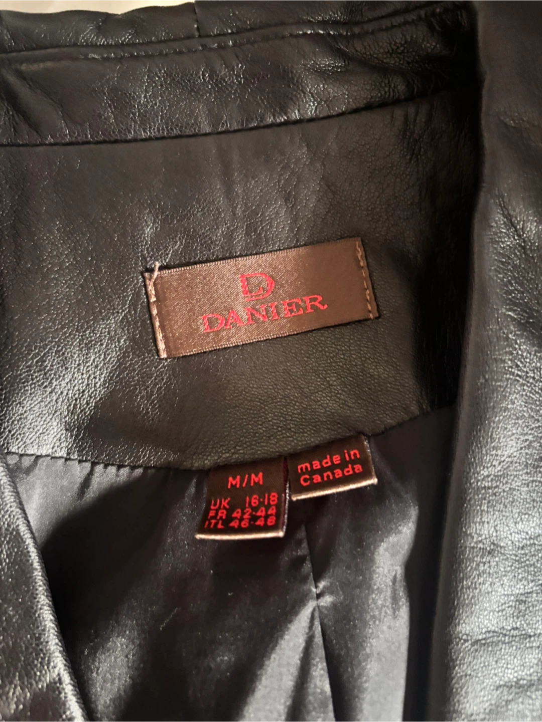 Danier Leather Jacket M/M - photo 4