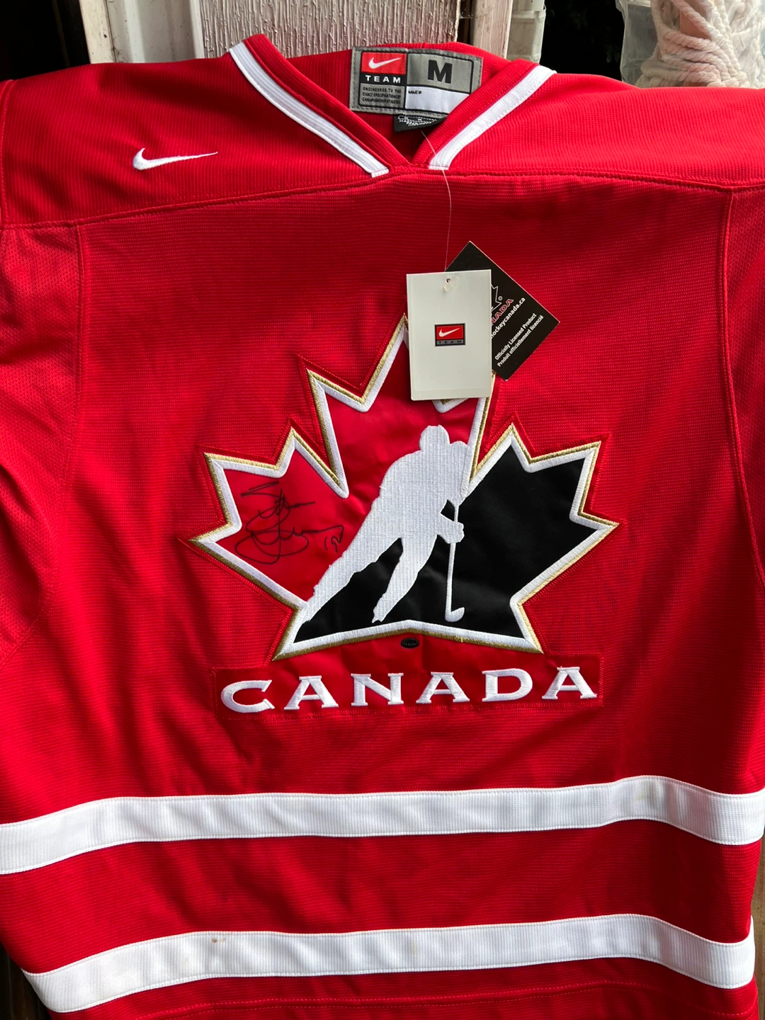 Nike Canada Hockey Jersey - photo 2