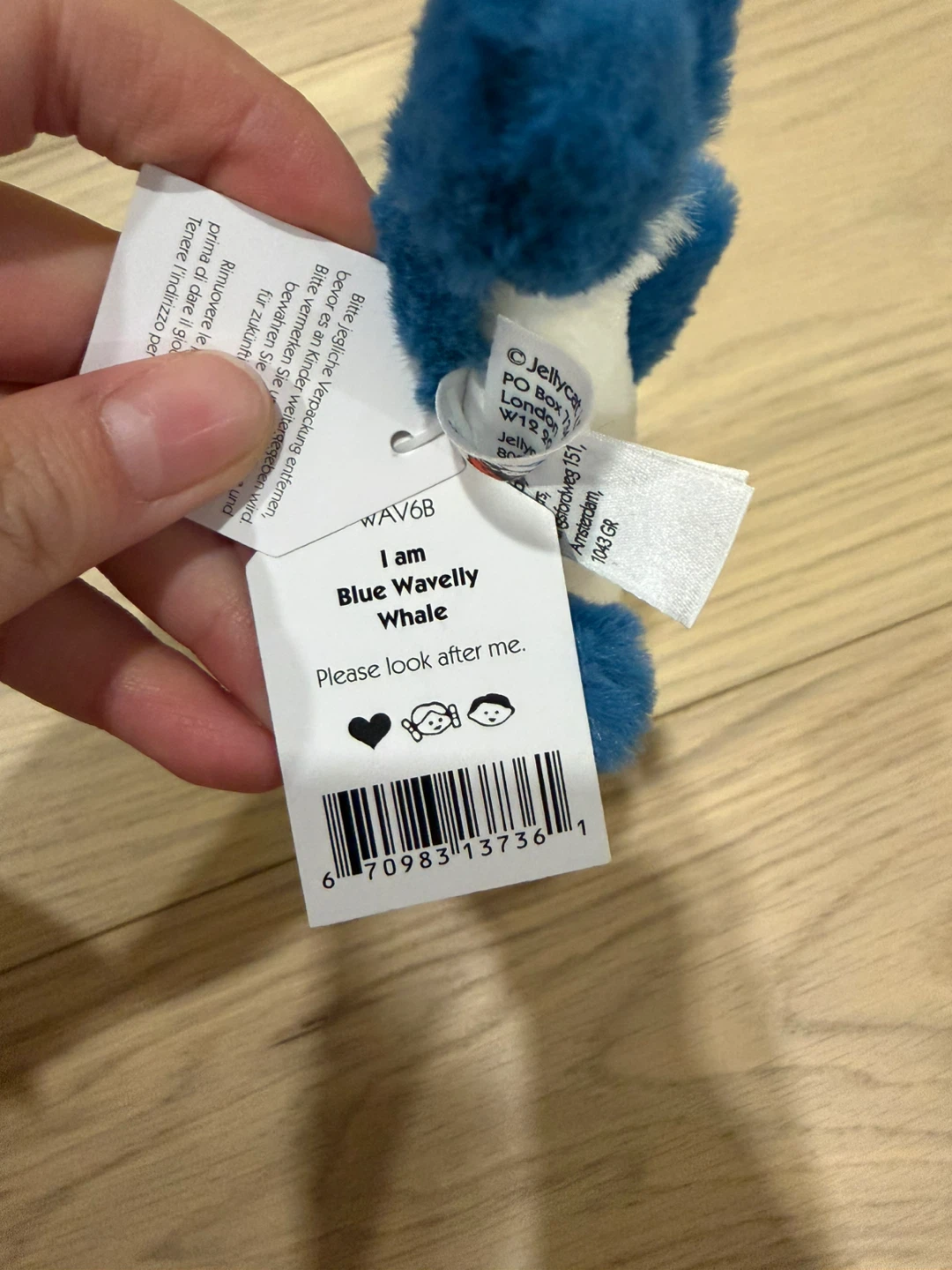Retired Blue Wavelly Whale Jellycat Plush - photo 2