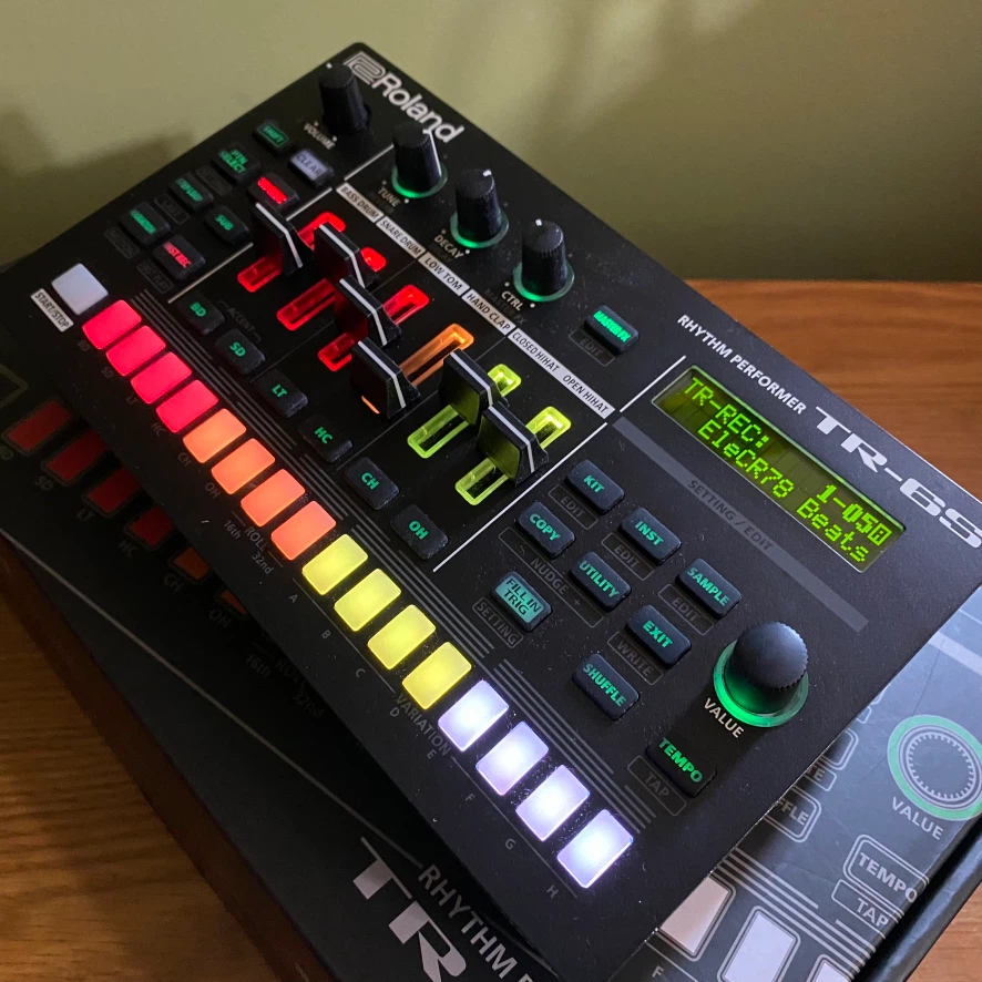 Roland TR-6S Rhythm Performer - photo 3