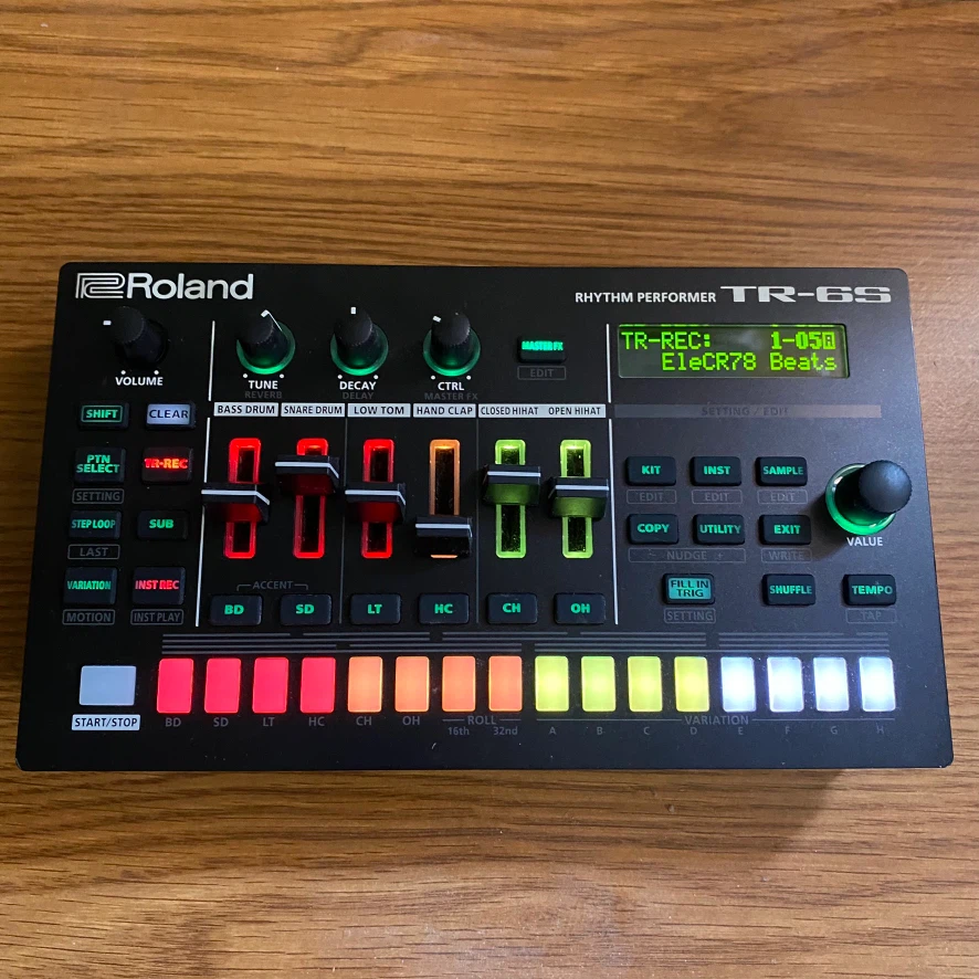 Roland TR-6S Rhythm Performer - photo 5