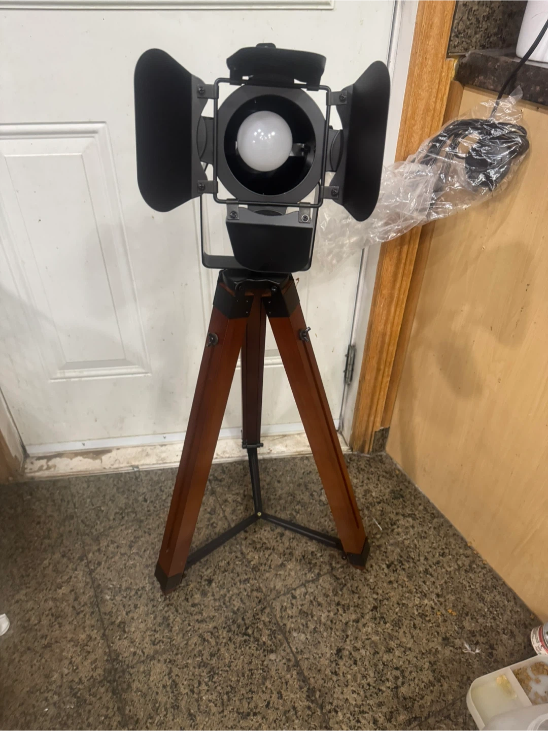Egremt Cinema Style Tripod Floor Lamp