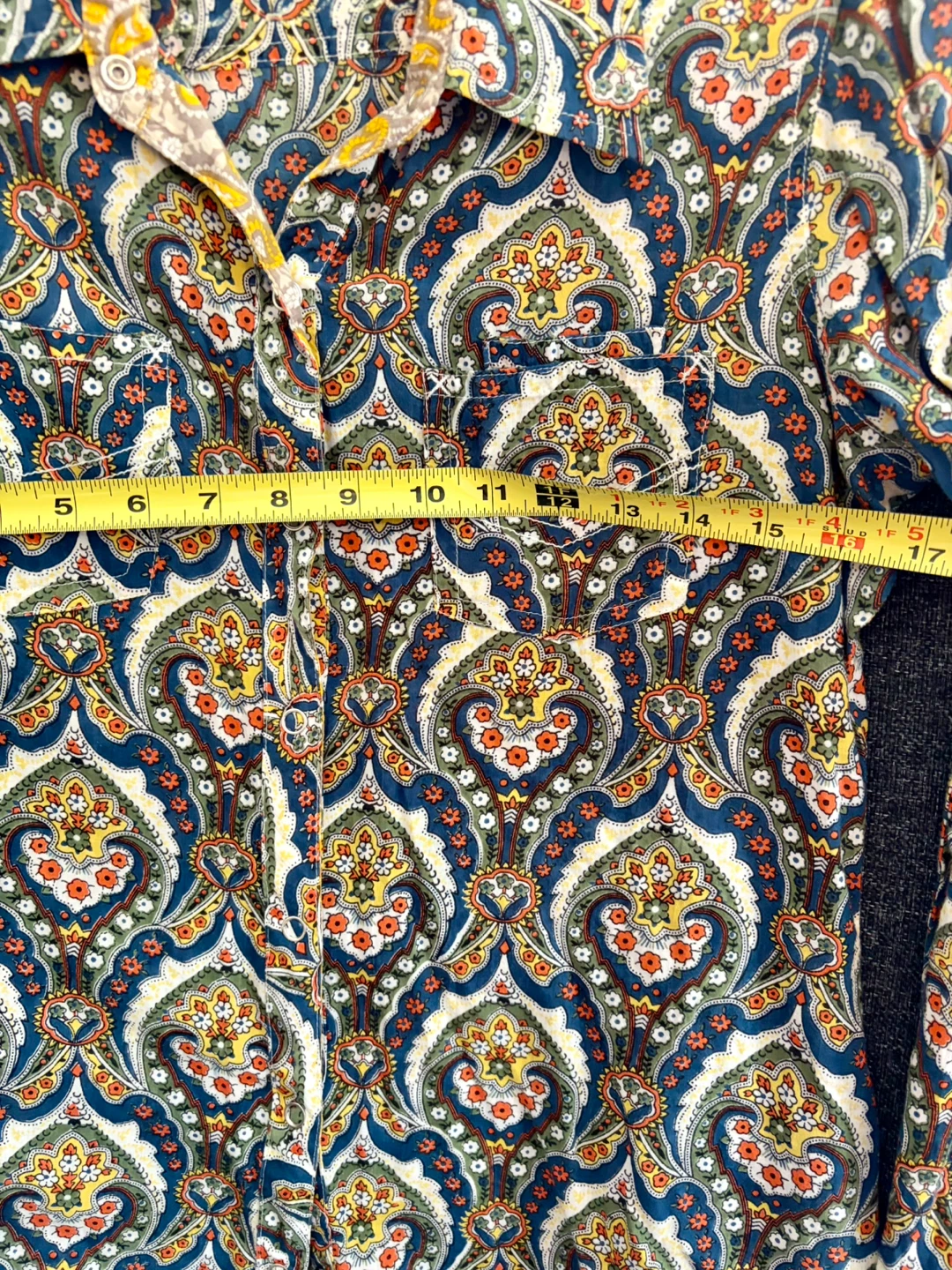 Volcom women’s Paisley Print western style snap-Up Shirt M/M - photo 4