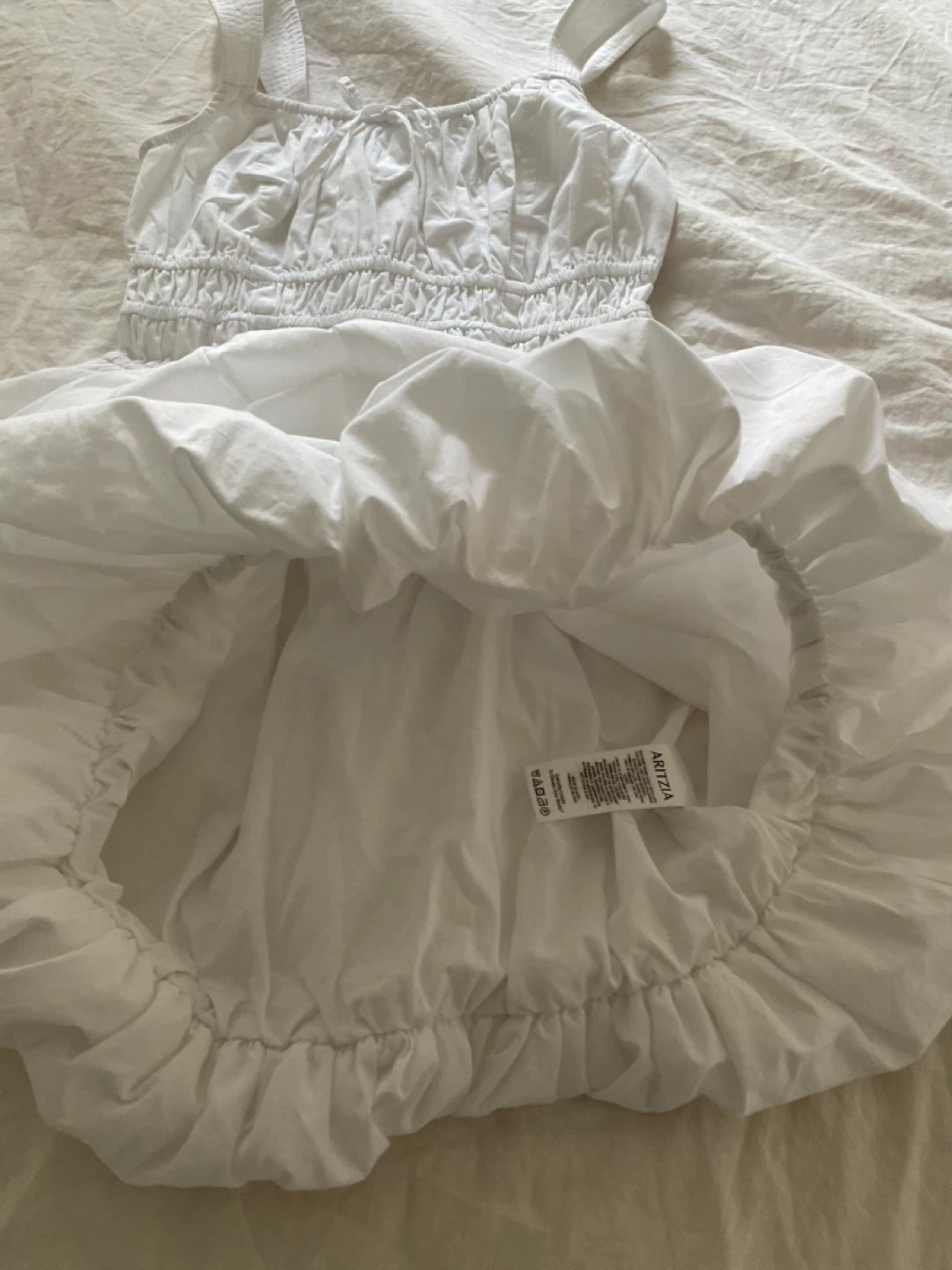 New ! Aritzia Martine White Bubble Dress - photo 3