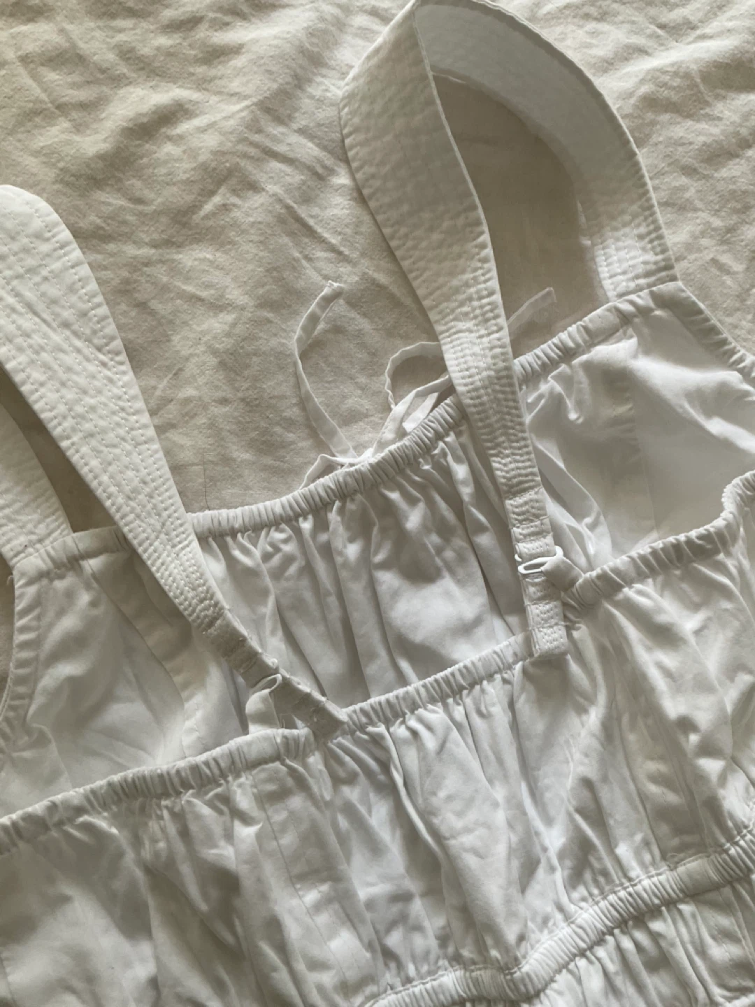 New ! Aritzia Martine White Bubble Dress - photo 5