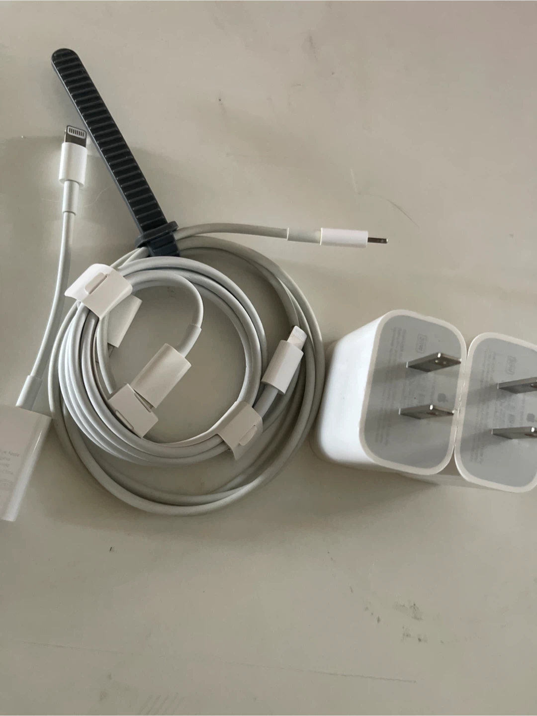 Apple Lightning Adapter + charger - photo 2