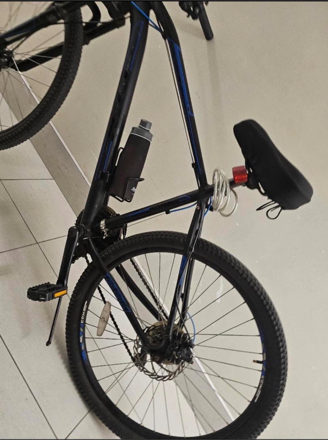Black Mountain Bike with Water Bottle Holder - photo 2