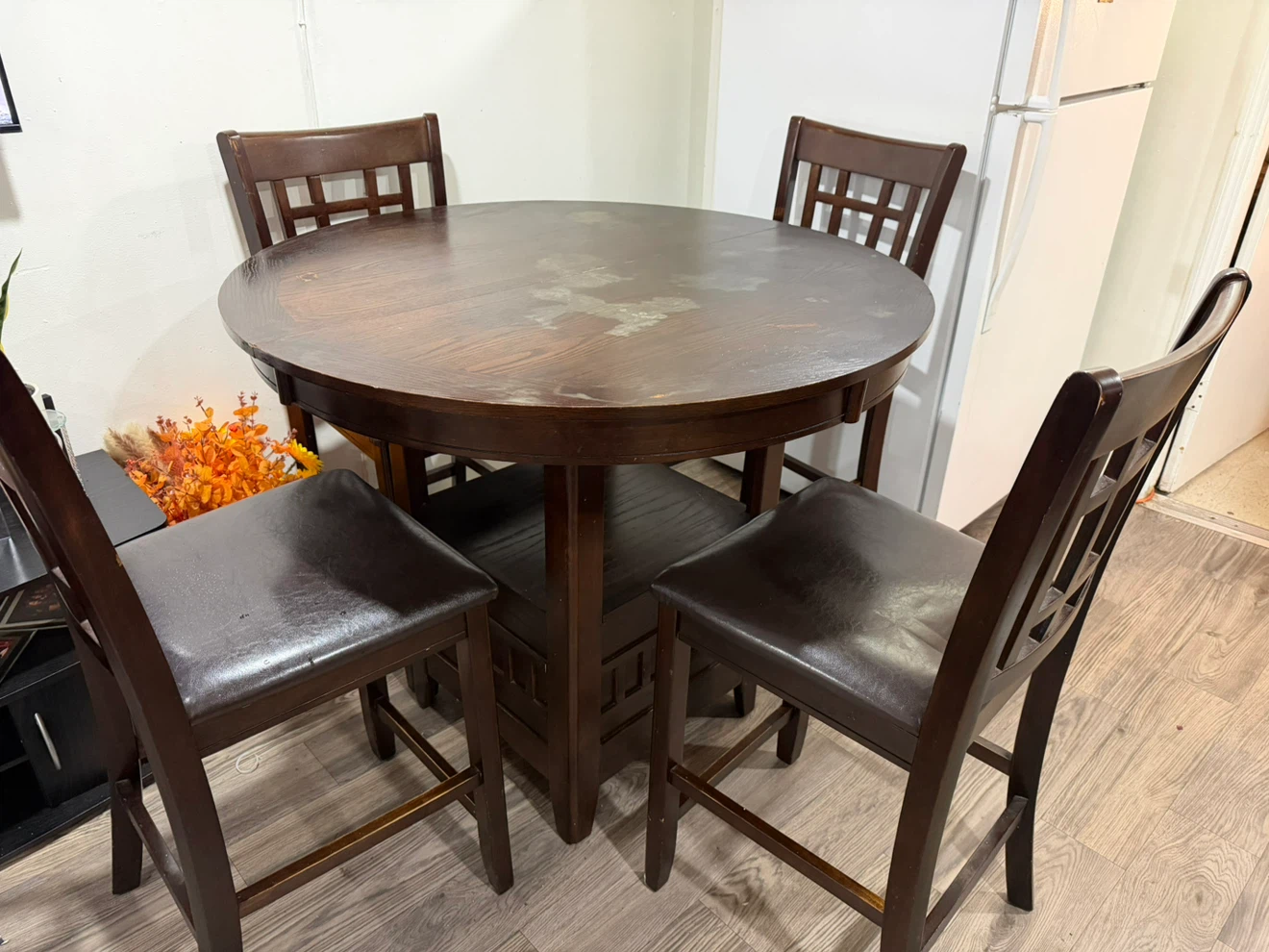 Wooden Round Dining Table with 4 Chairs - photo 3