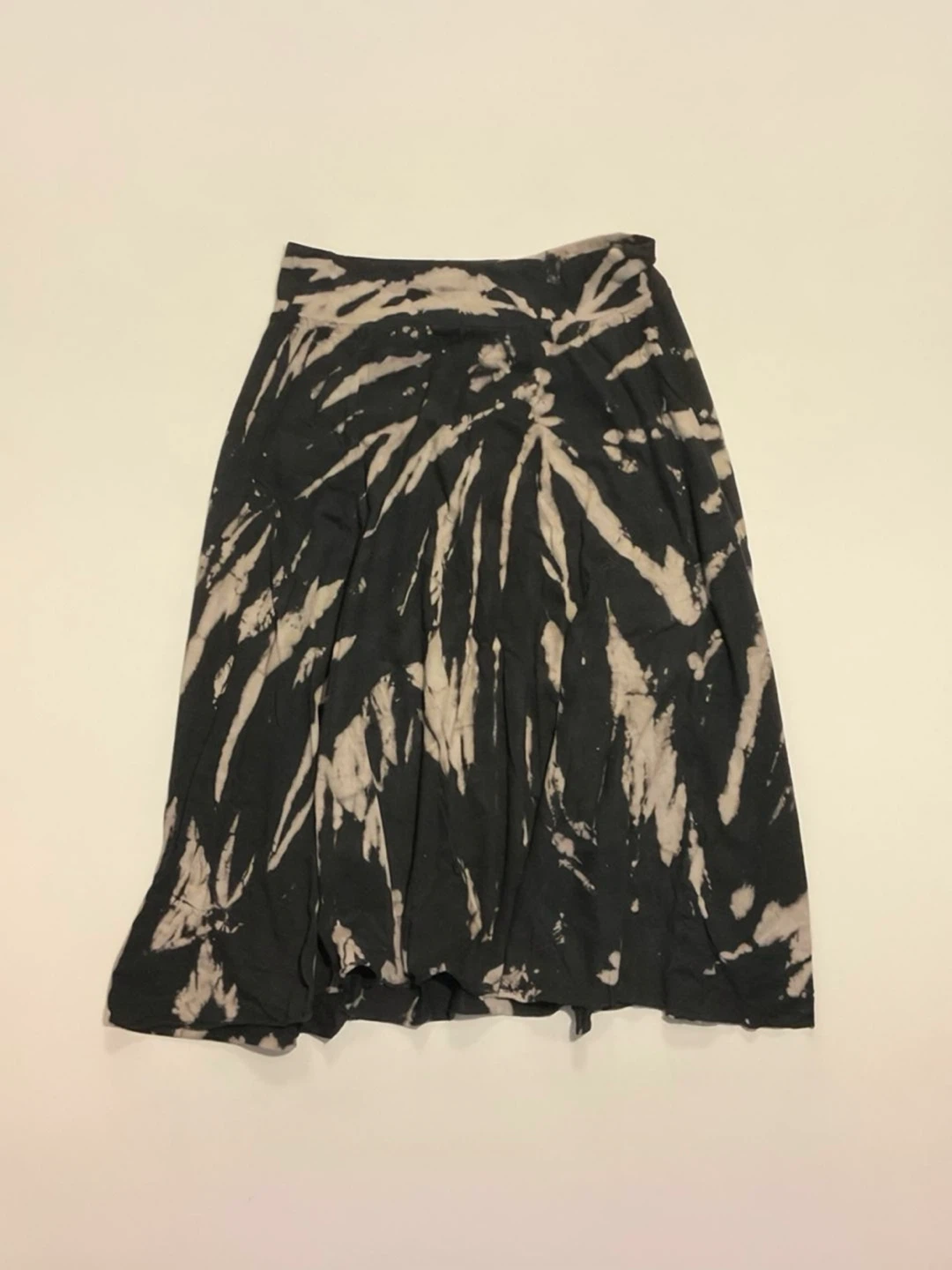 Tie dye black and white midi skirt