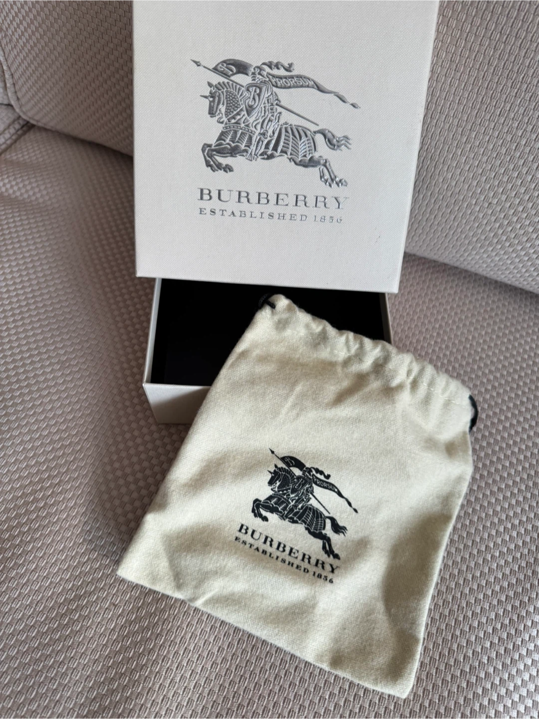Burberry box, cotton bag and papers of authenticity