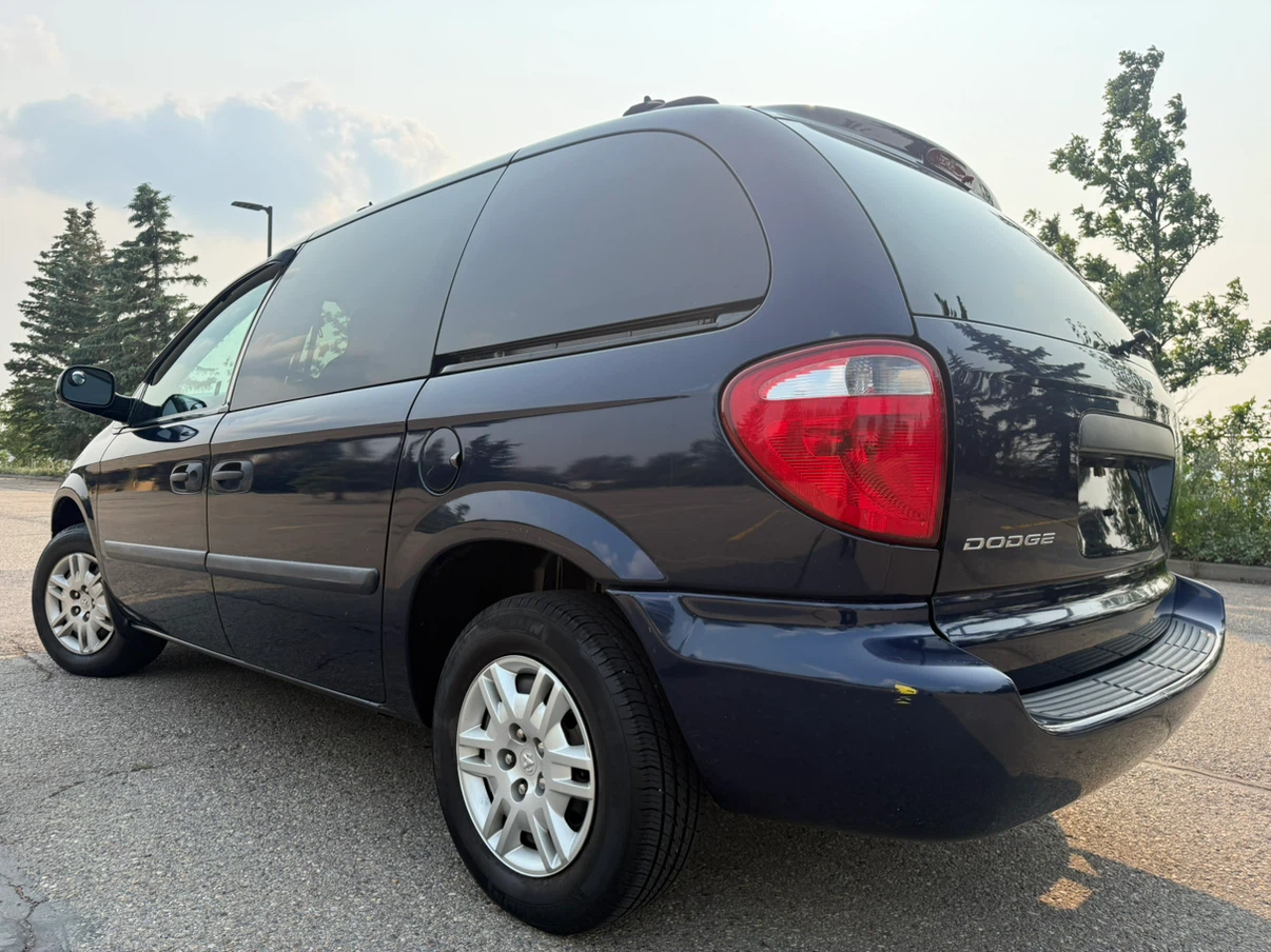 2005 Dodge Caravan *115k* - photo 4