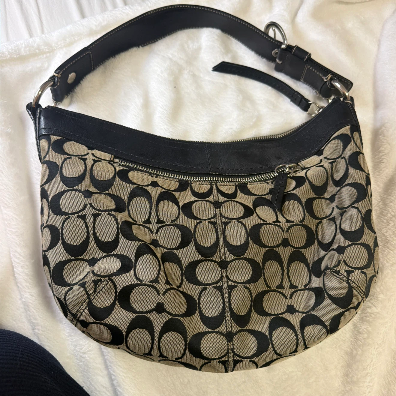 Coach Signature Hobo Handbag - photo 2