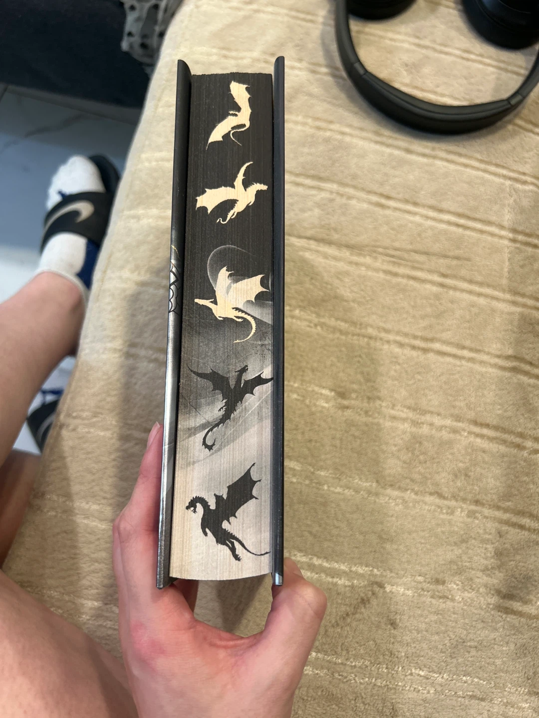 Onyx Storm hardcover - photo 2