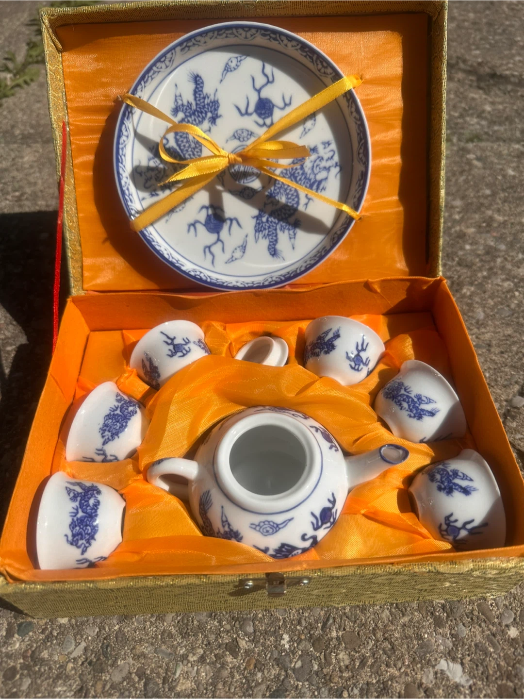 Vintage Chinese Teapot and Cup Set