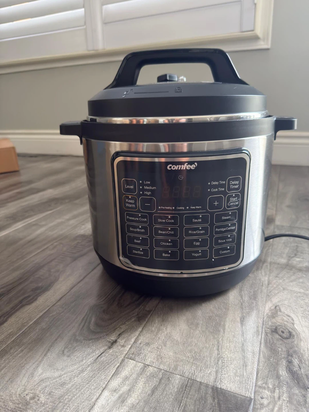 Comfee 8-Quart 12-in-1 Electric Pressure Cooker