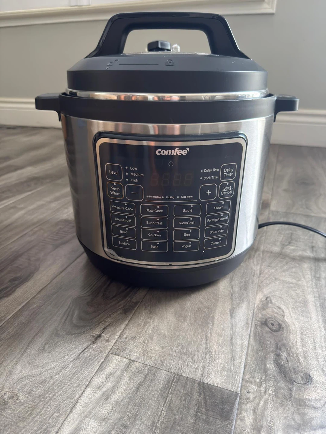 Comfee 8-Quart 12-in-1 Electric Pressure Cooker - photo 4