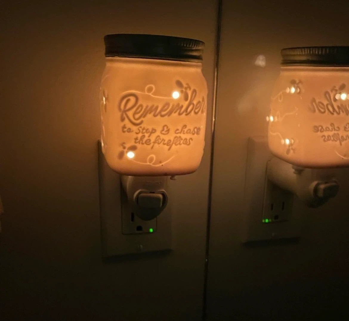 Sentsy Mason Jar Night wax warmer Light - photo 2