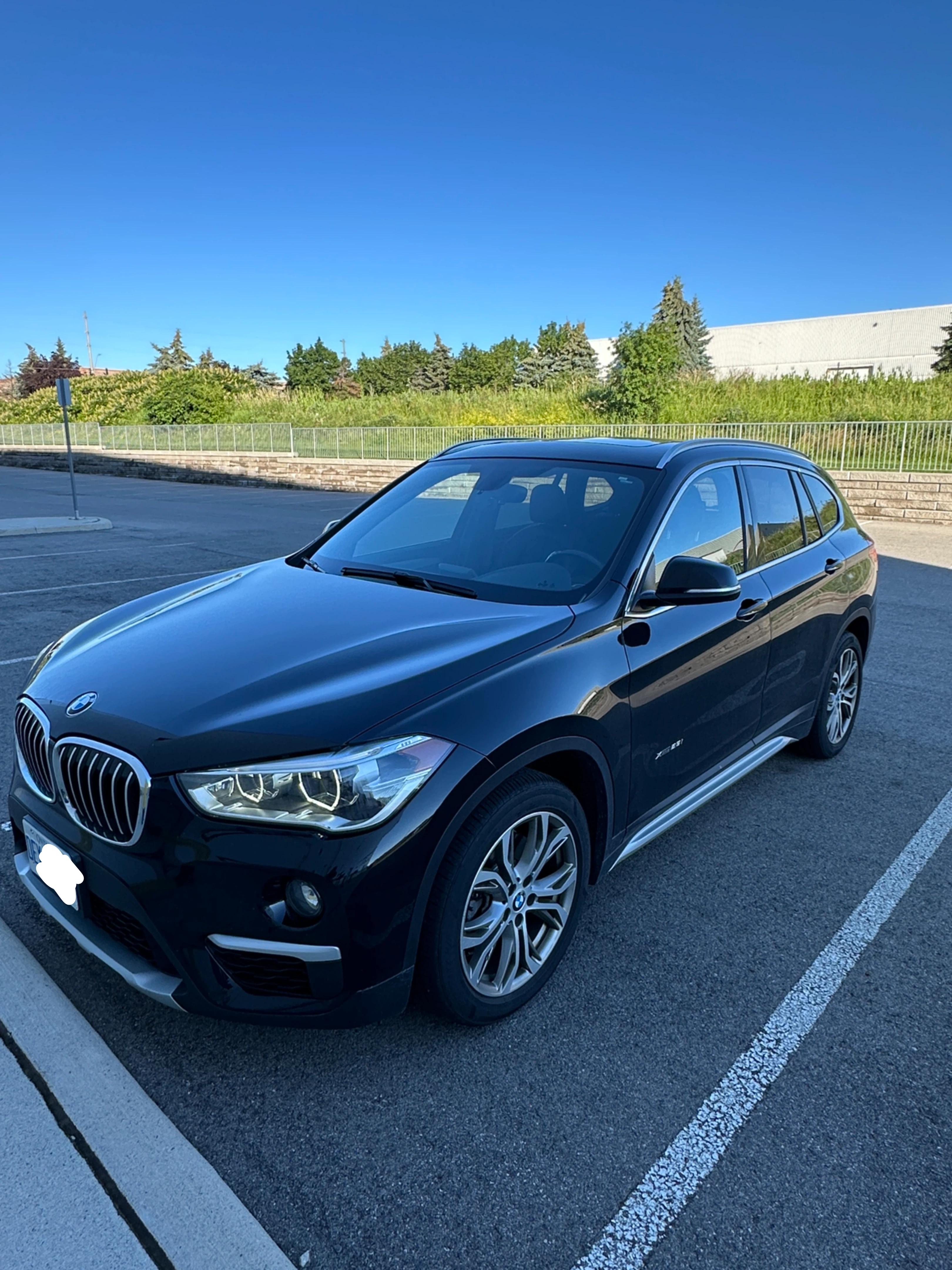 Black BMW X1 - photo 2