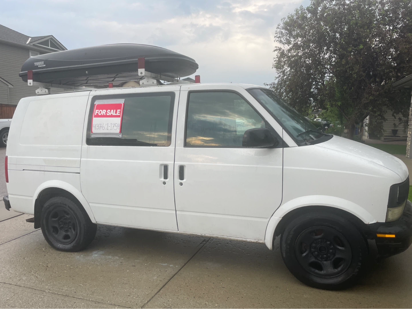 2004 GMC Safari - Short style - Clean camper build - photo 2
