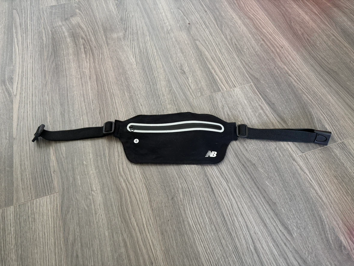 Moving sales- must go NB Running Waist Fanny Pack