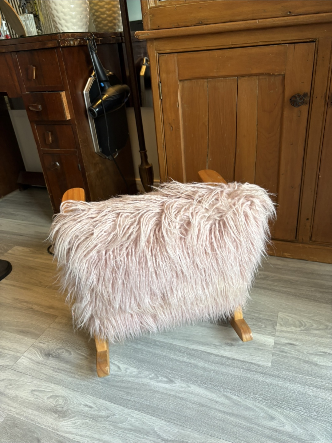 Pink Faux Fur Accent Chair - photo 3