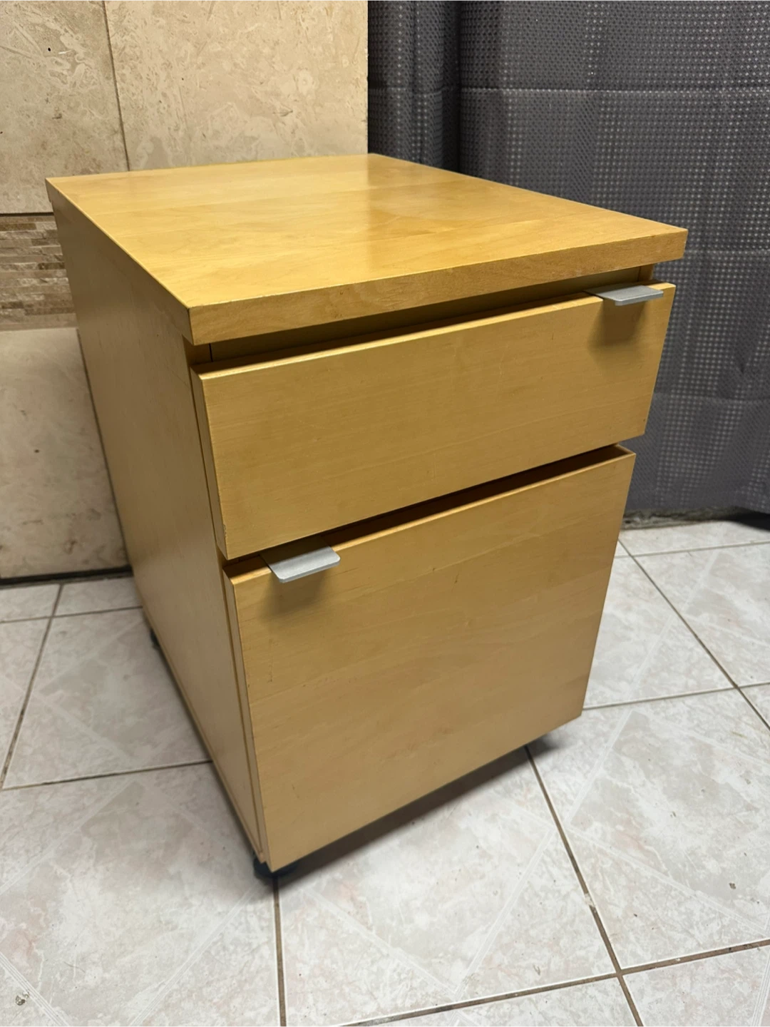 Light‑wood 2‑drawer mobile cabinet in great condition