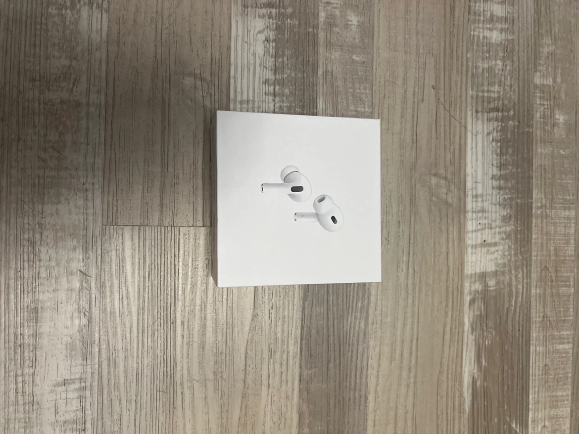 Apple AirPods Pro (2nd Gen) with MagSafe Charging Case