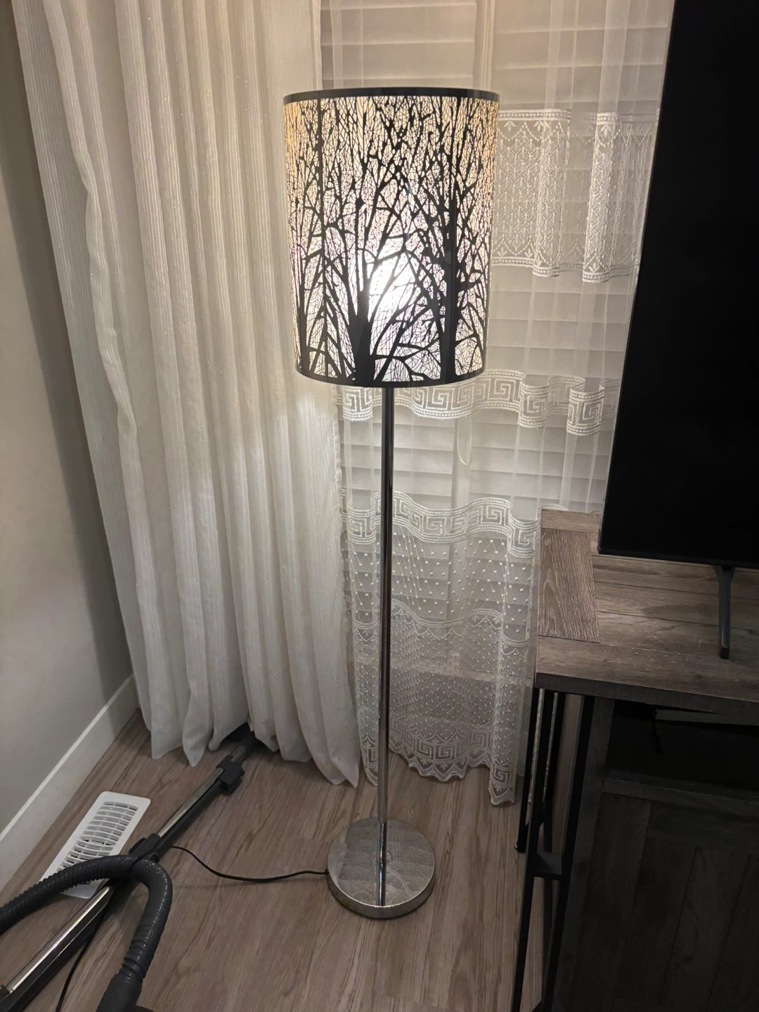 Tree Silhouette Floor Lamp - photo 3