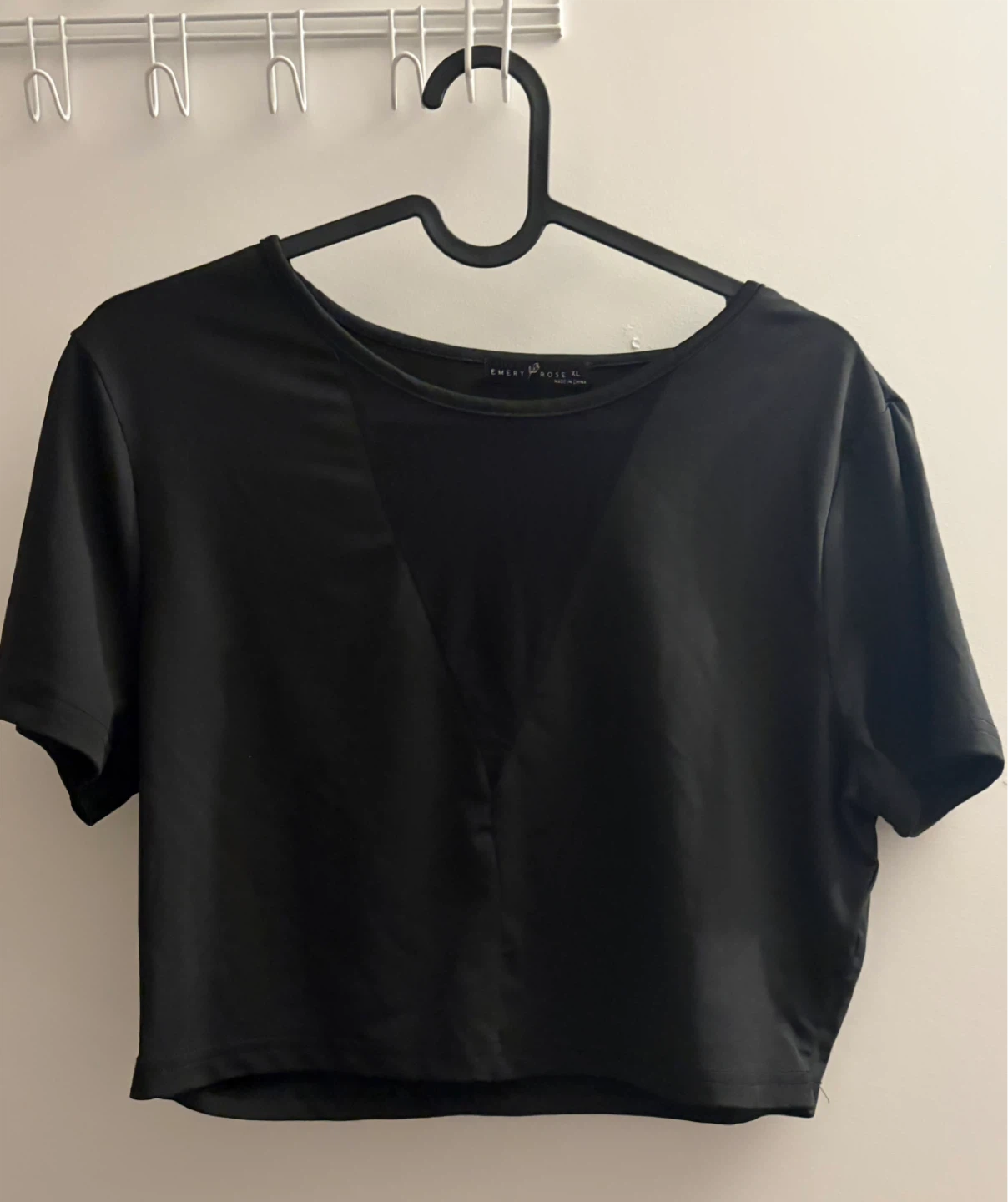 Black V-Neck Crop Top