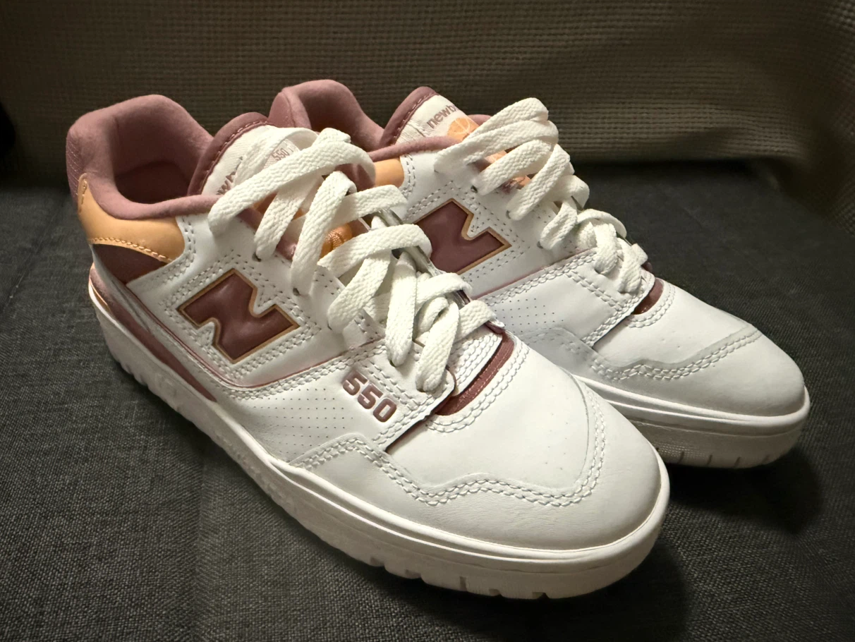 Brand new- New Balance 550 Sneakers size 6 womens