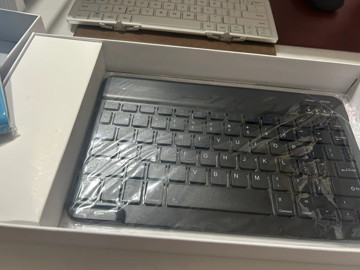 Brand New Android 15 Tablet with Keyboard, Mouse, and Case - photo 5