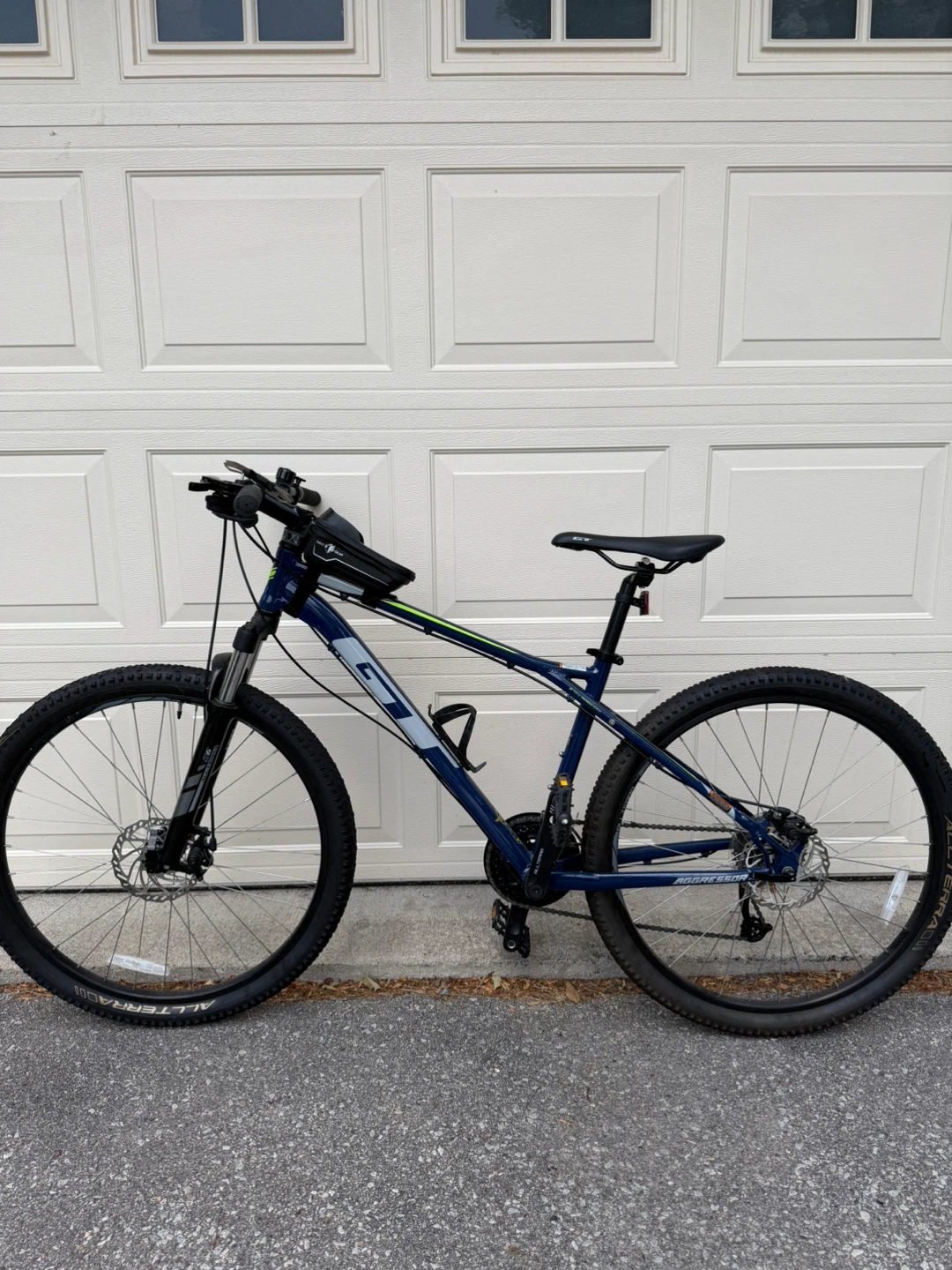 GT Mountain Bike - Blue, Size M