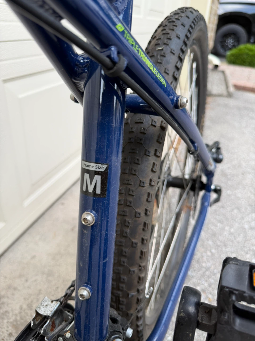 GT Mountain Bike - Blue, Size M - photo 3
