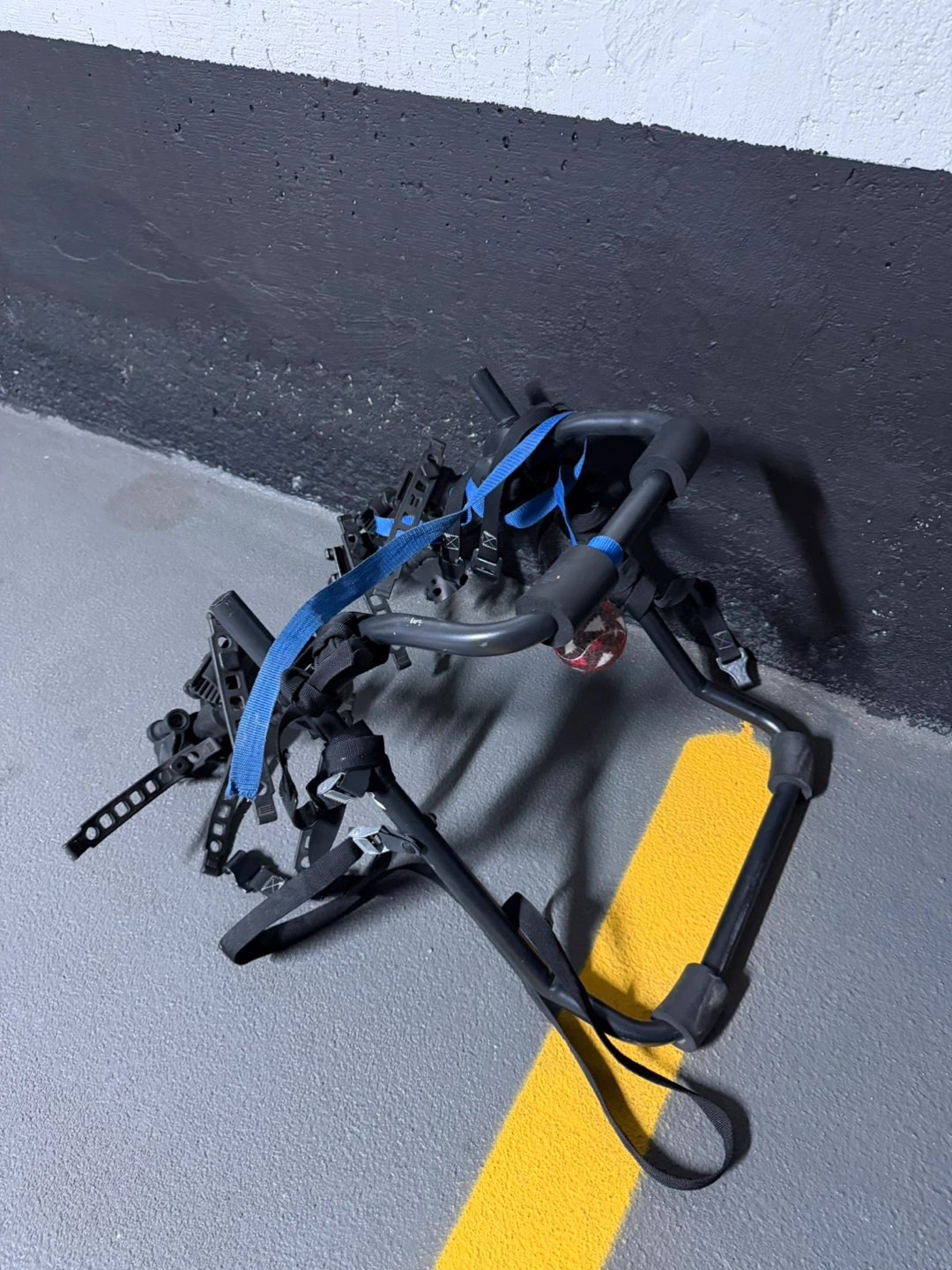Bike Rack with Straps - 3 bikes