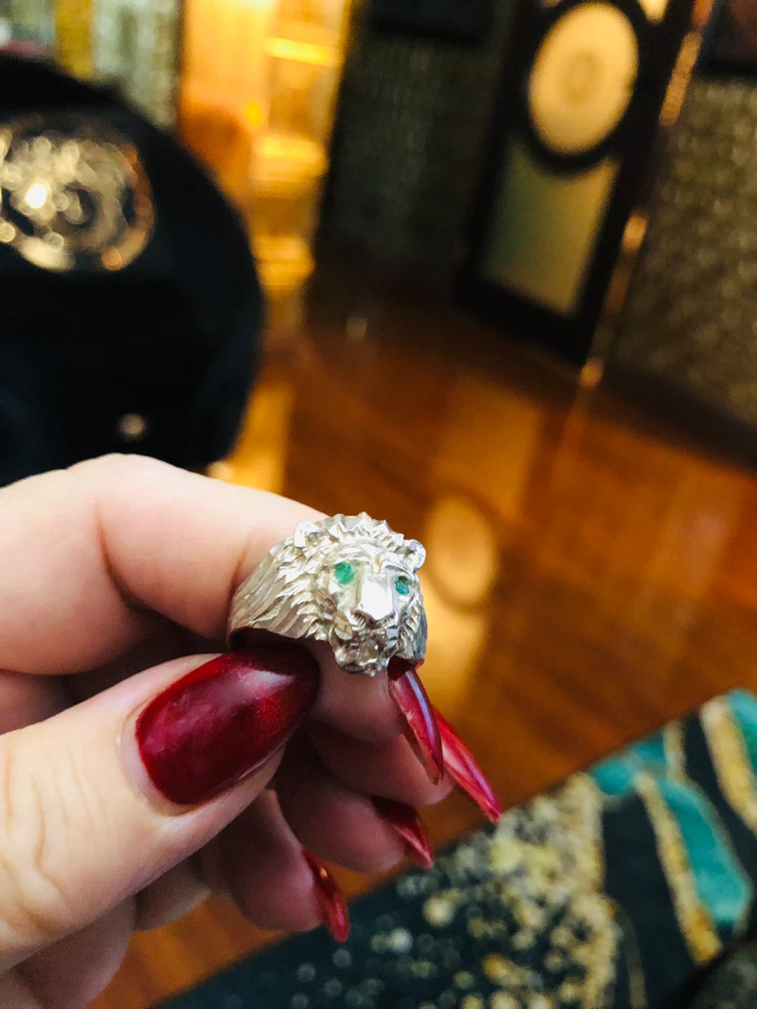 925 stamped Lion Head Ring with Green Stone Eyes - photo 2