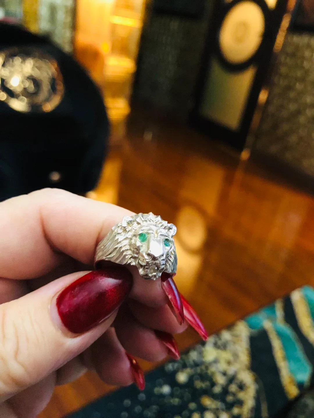 925 stamped Lion Head Ring with Green Stone Eyes - photo 2