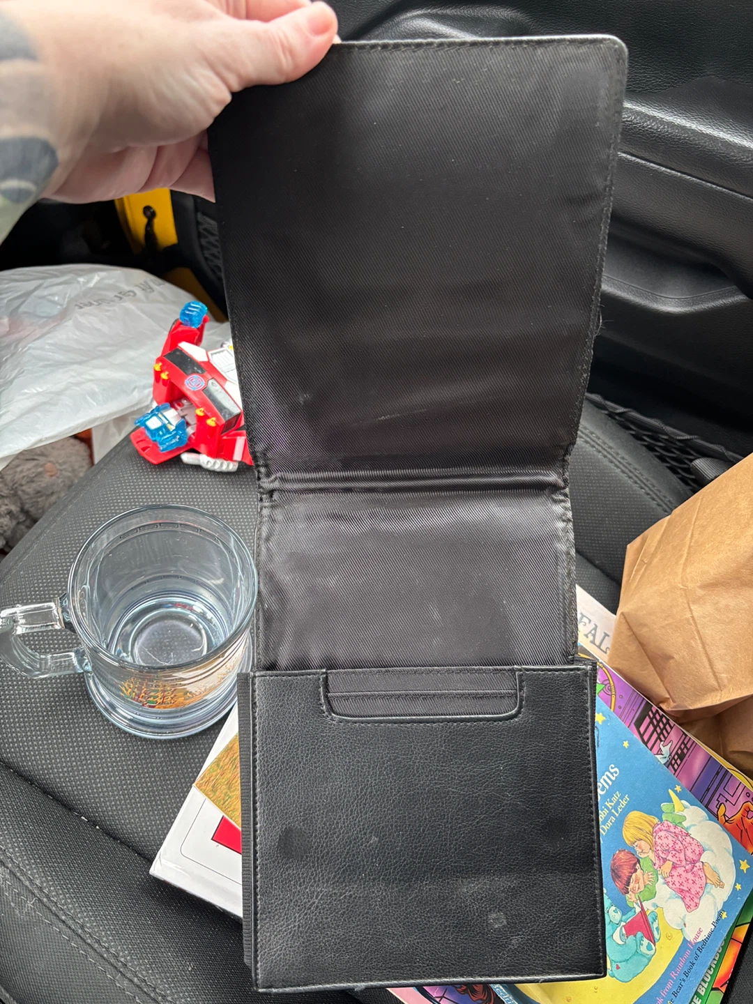 Volkswagen Leather Manual Holder - photo 2