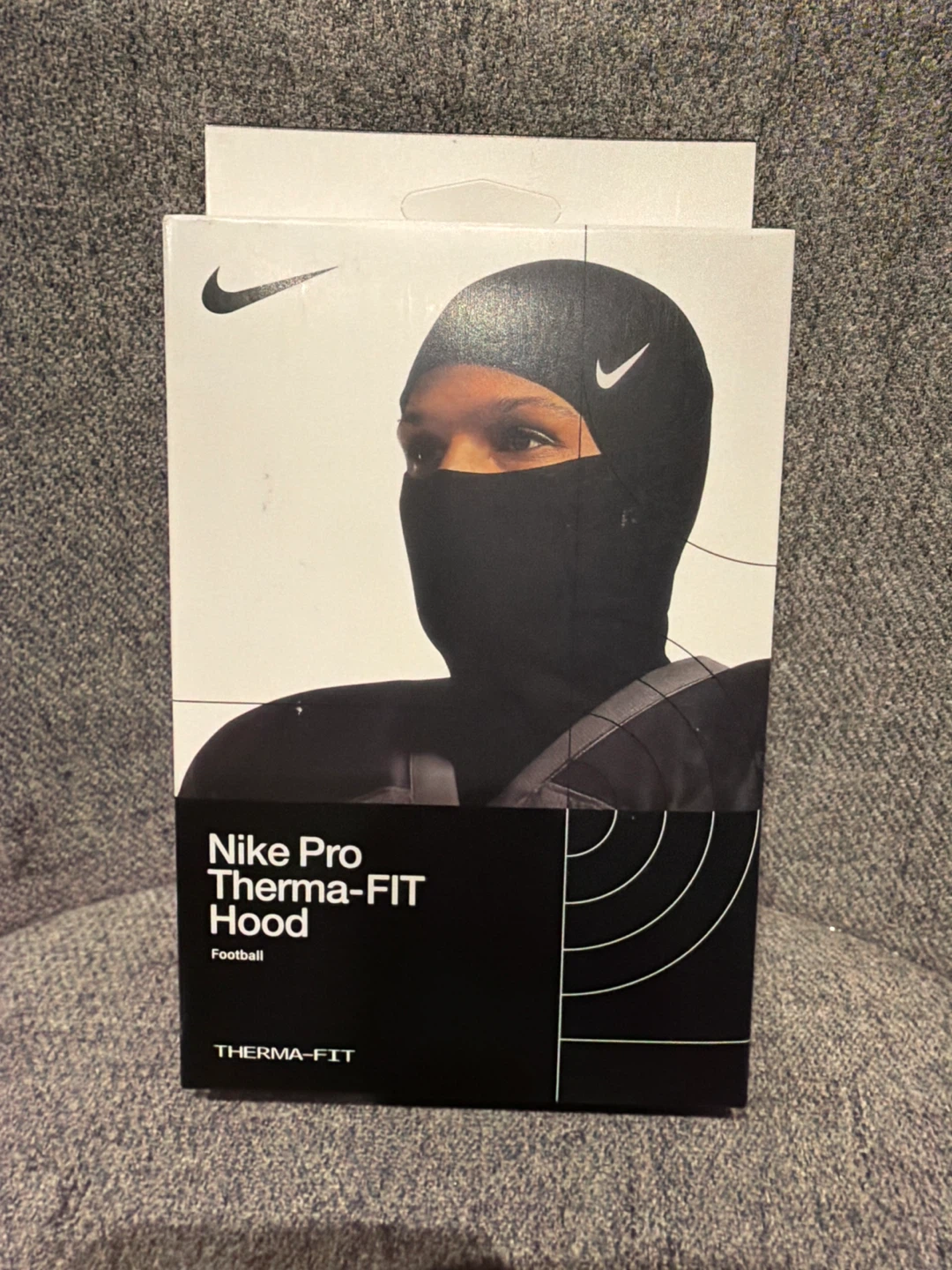Nike Pro Therma-FIT Hood for Football