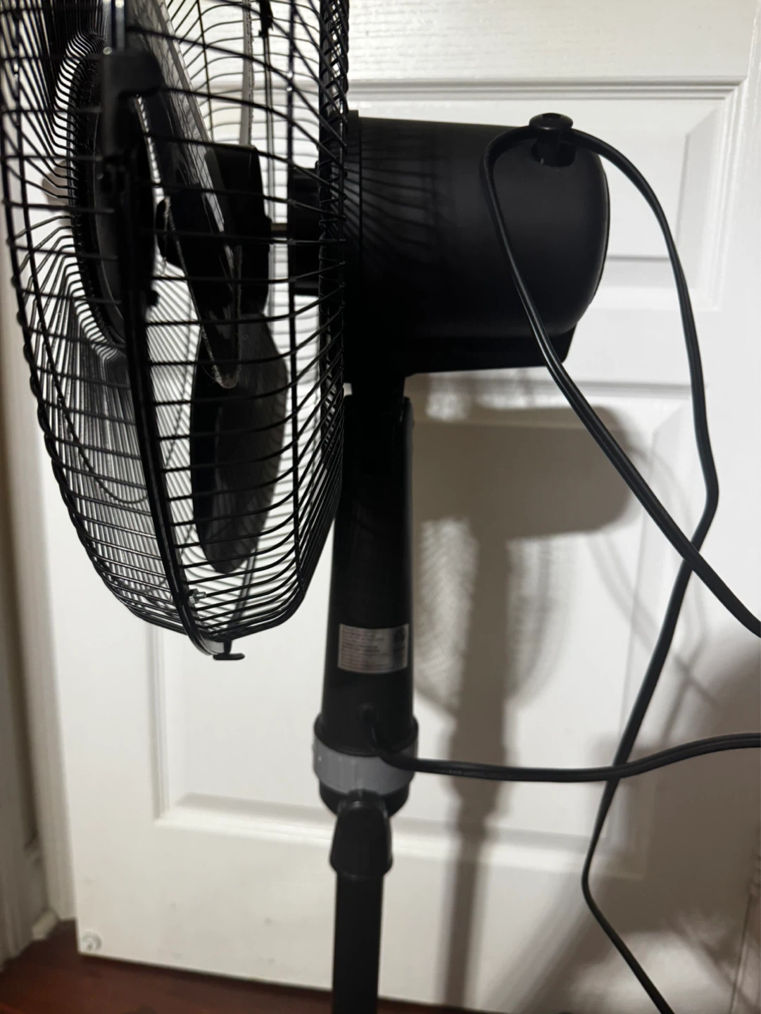 Adjustable pedestal fan - photo 2