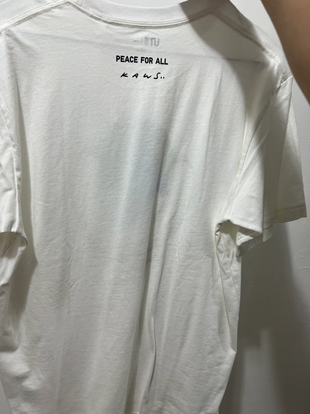 Uniqlo UT KAWS Peace for All Graphic T-Shirt - photo 2