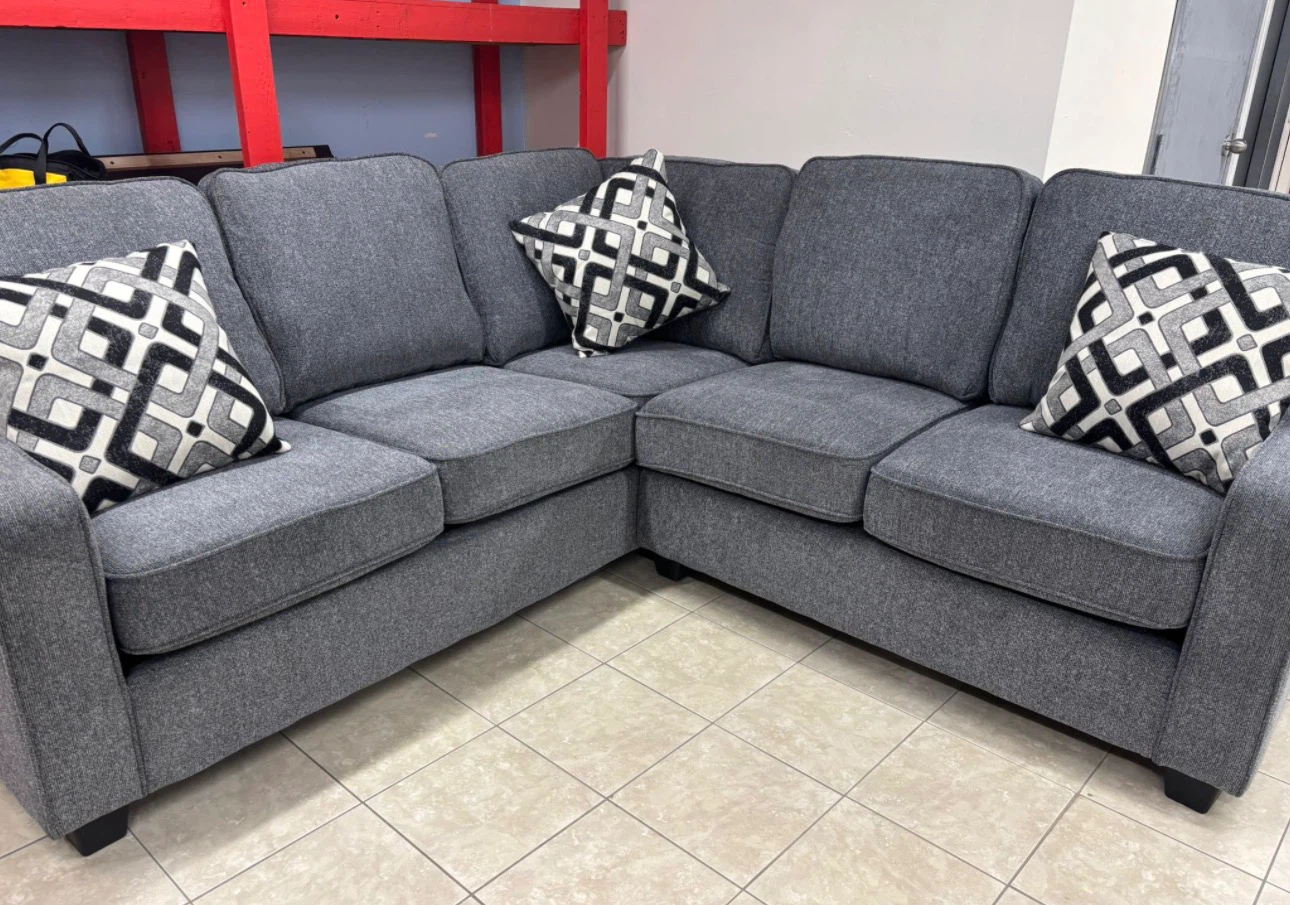Modern Grey Sectional Couch — Brand New - photo 2