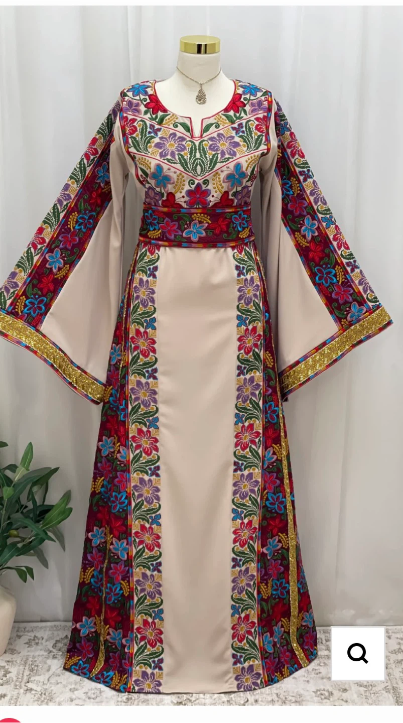 NEW WITH TAG. Palestinian embroidered thob/ dress. Size 4. - photo 2