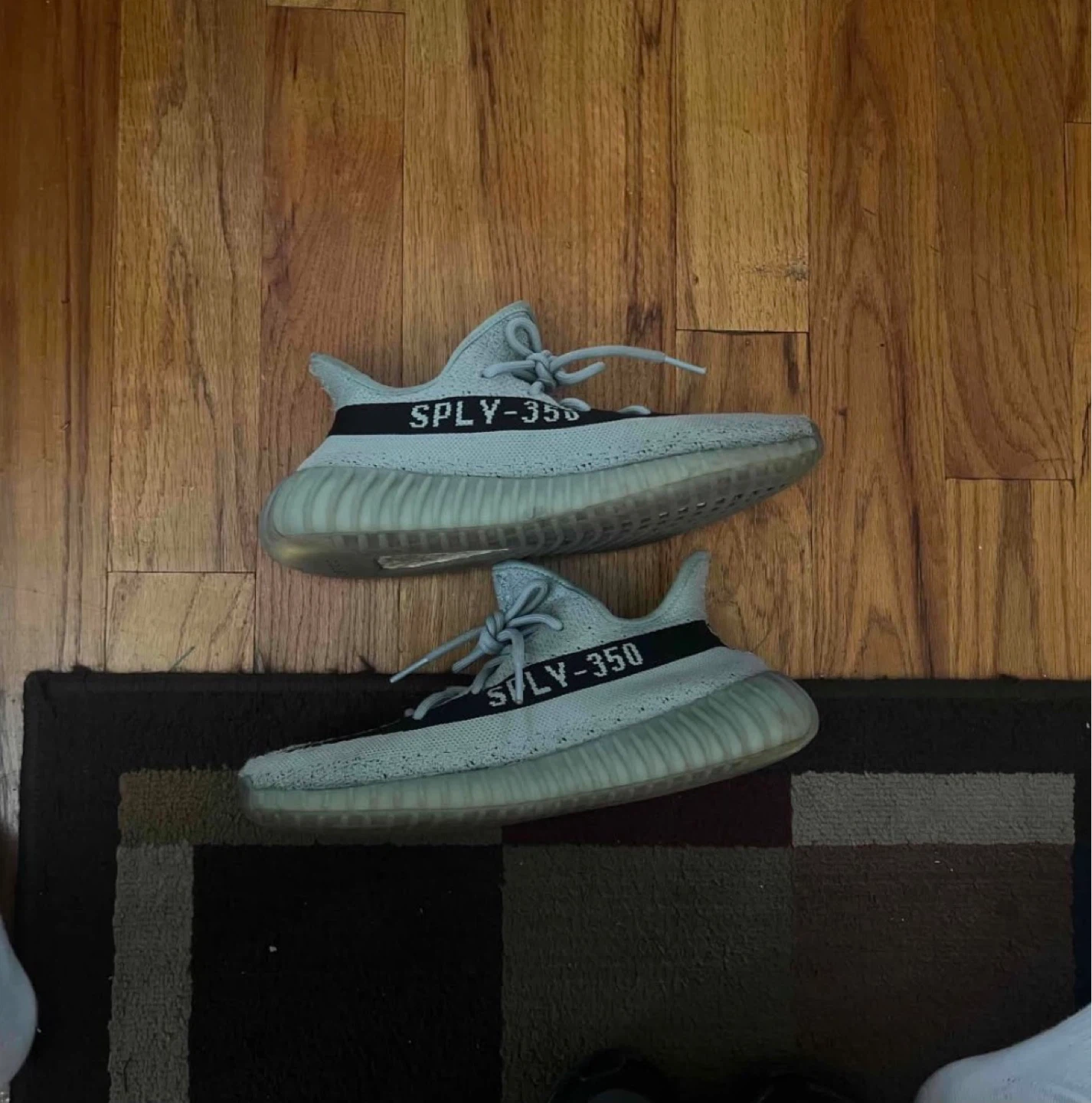 Adidas Yeezy Boost 350 V2 size -10
