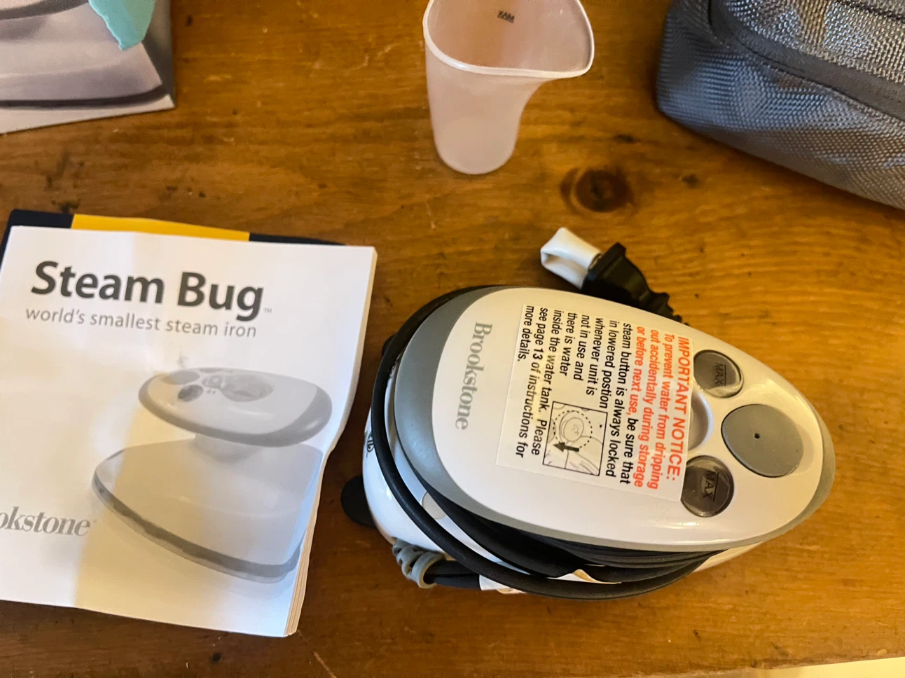 Brookstone Steam Bug World's Smallest Travel Steam Iron - photo 2
