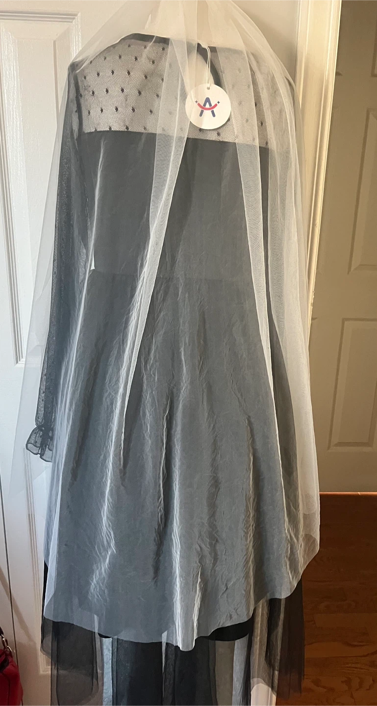 White Tulle Wedding Veil with Comb - photo 3