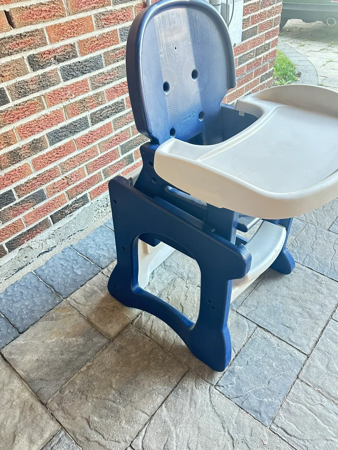 Evenflo High Chair - Blue & White - photo 3