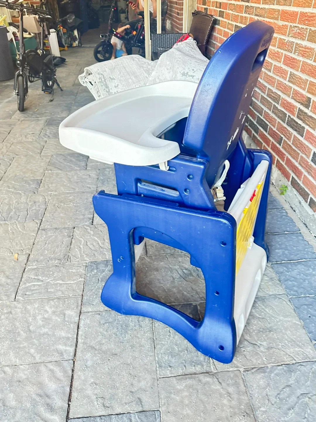 Evenflo High Chair - Blue & White - photo 4