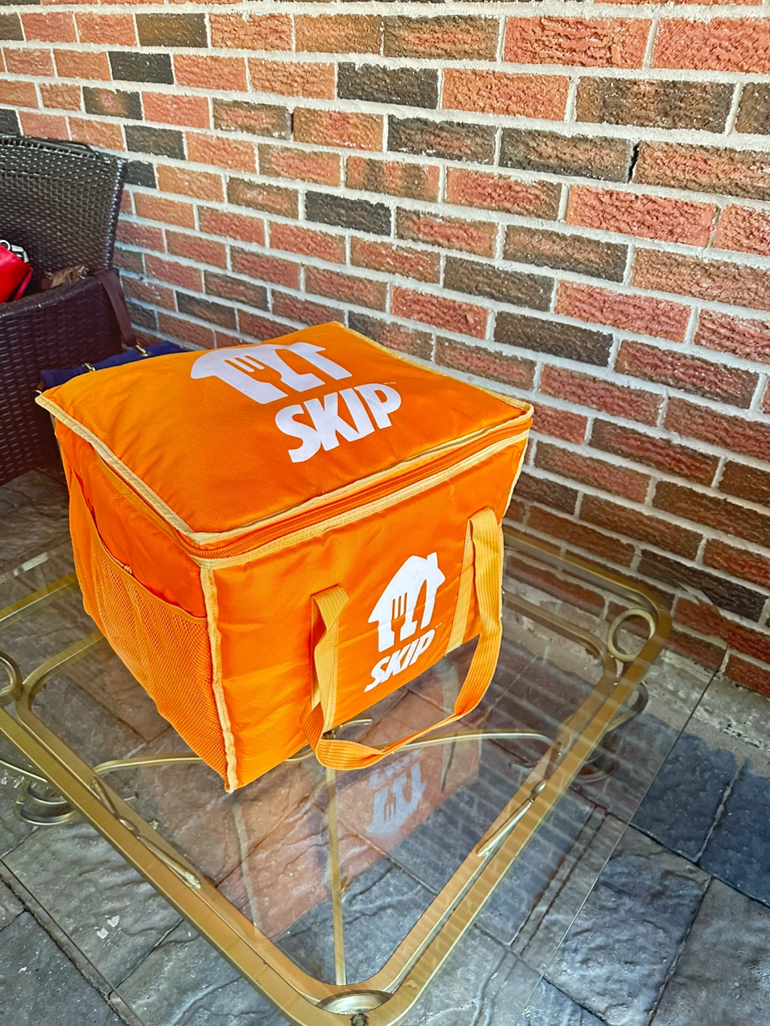 SkipTheDishes Insulated Food Delivery Bag - photo 4