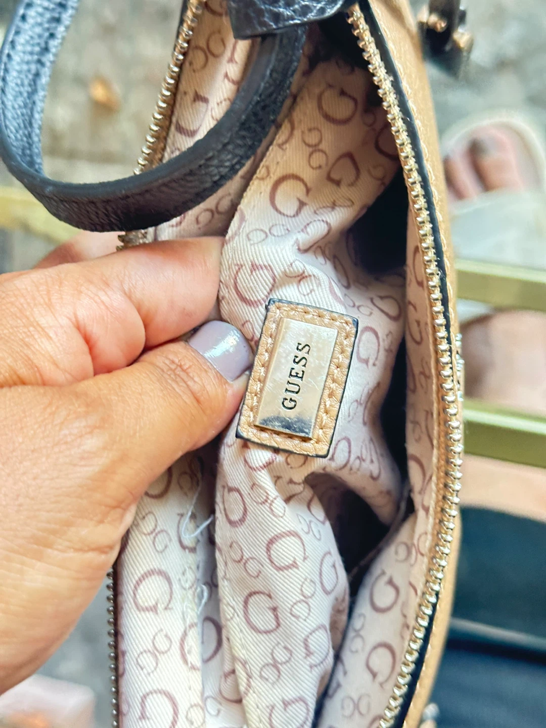Guess Shoulder Bag - photo 3