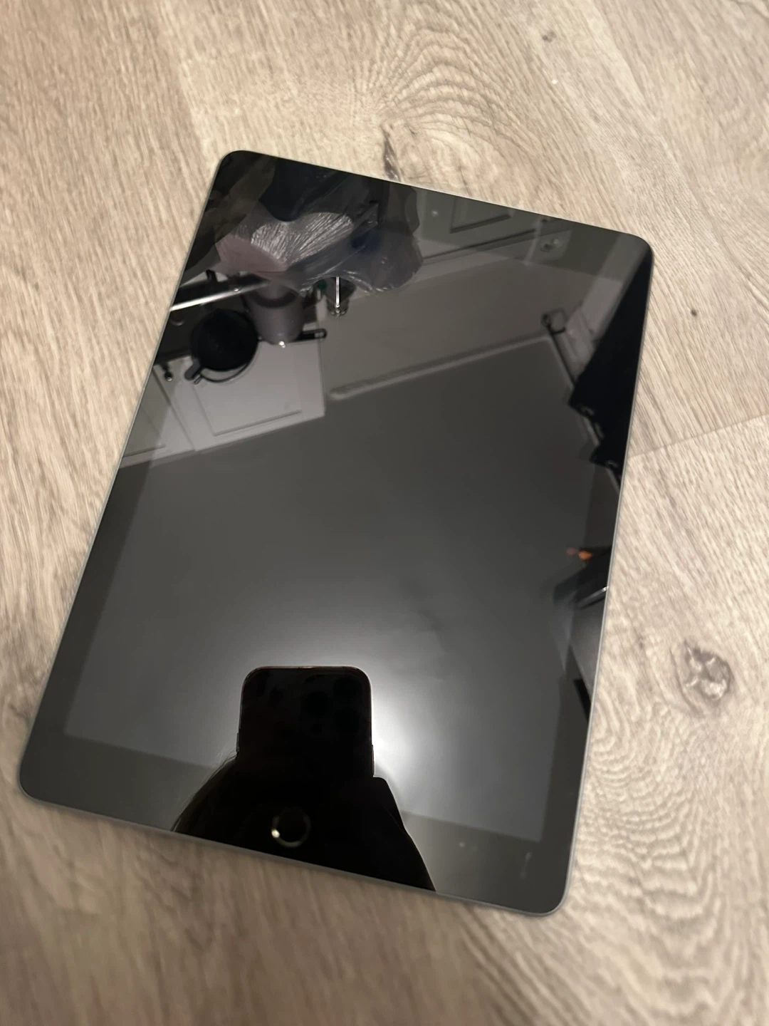 Apple iPad 32GB 6th Generation (2018) Model A1893 - Space Grey - photo 4